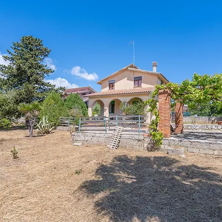 La Quiete Della Campagna * Noto